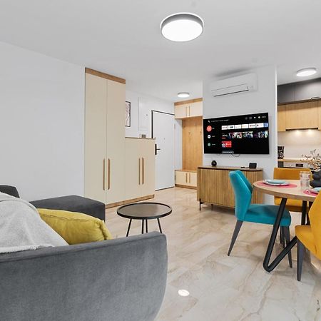 Apartament Opera Residence - Cismigiu, Eroilor, Free Private Parking Bucharest Luaran gambar