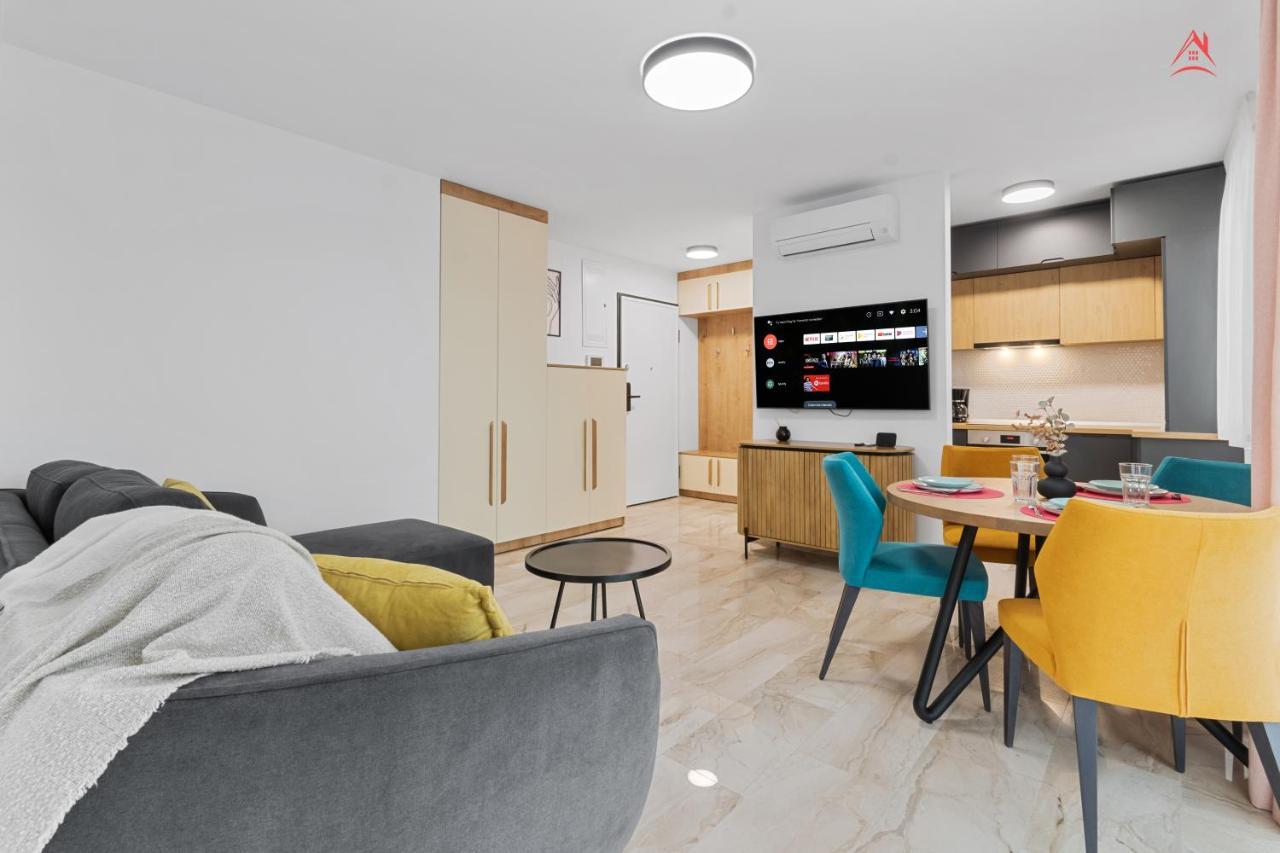 Apartament Opera Residence - Cismigiu, Eroilor, Free Private Parking Bucharest Luaran gambar