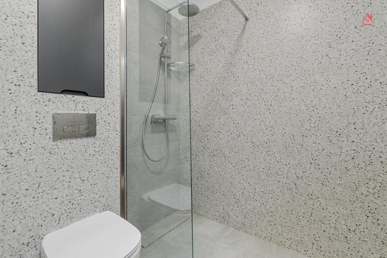 Apartament Opera Residence - Cismigiu, Eroilor, Free Private Parking Bucharest Luaran gambar